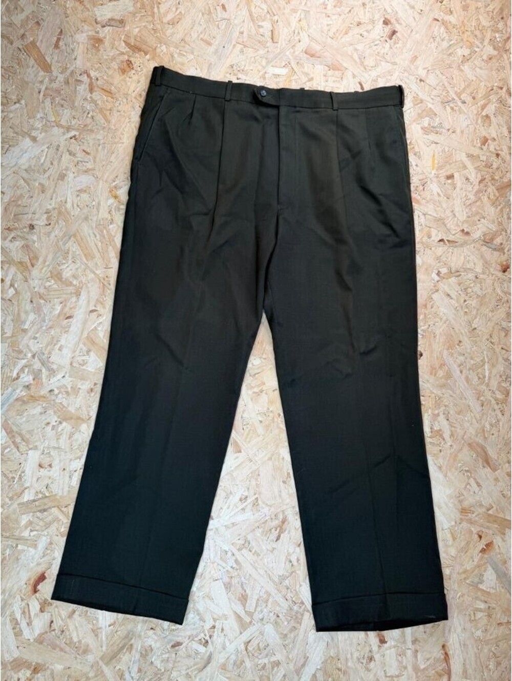 Cricketeer Mens Pleated Dress Pants 44 Olive Green 100% Virgin Wool Cuffed